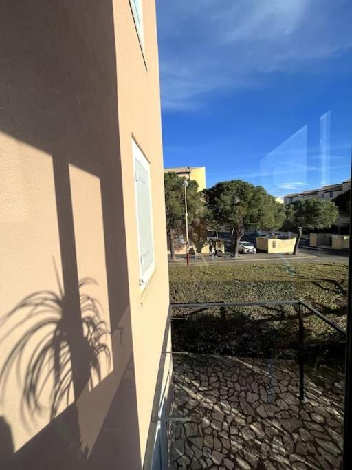 St-Pierre-La-Mer, Bel Appartement A Dans Residence Avec Piscine Et Tennis Entre 5 Et 10 Min De La Plage Fleury  Exteriör bild