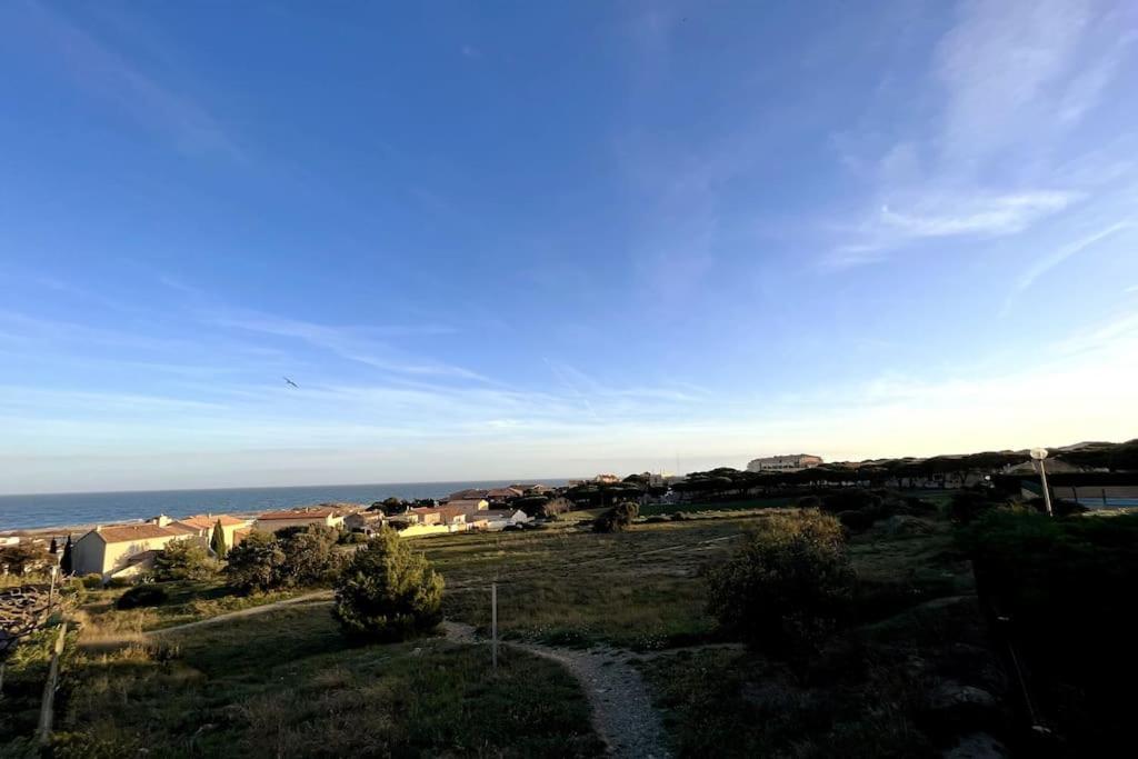 St-Pierre-La-Mer, Bel Appartement A Dans Residence Avec Piscine Et Tennis Entre 5 Et 10 Min De La Plage Fleury  Exteriör bild