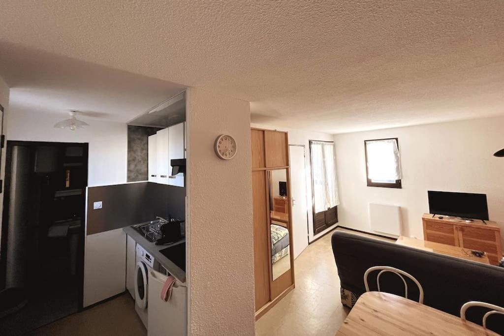 St-Pierre-La-Mer, Bel Appartement A Dans Residence Avec Piscine Et Tennis Entre 5 Et 10 Min De La Plage Fleury  Exteriör bild