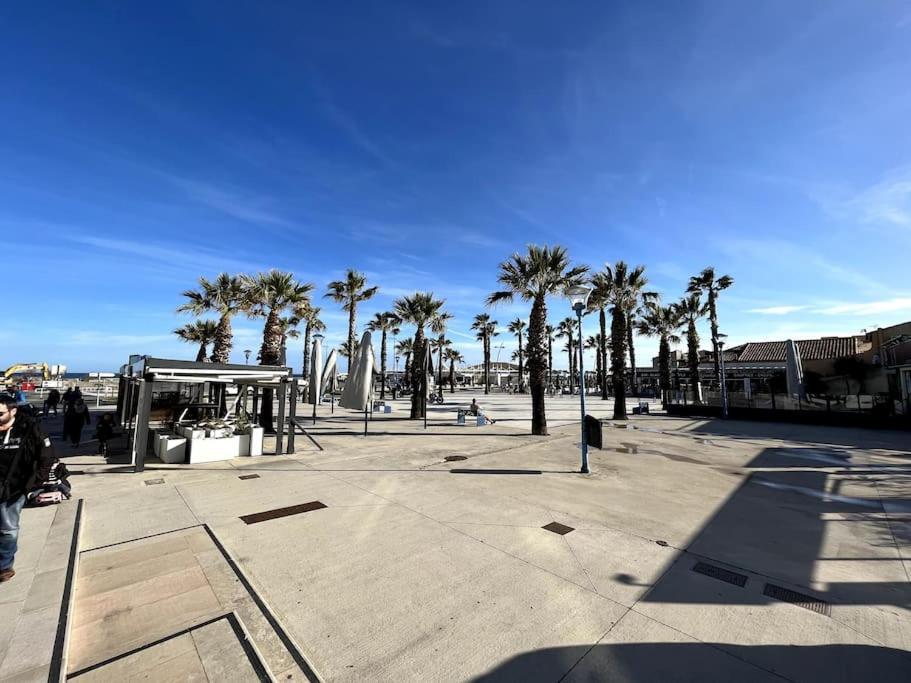 St-Pierre-La-Mer, Bel Appartement A Dans Residence Avec Piscine Et Tennis Entre 5 Et 10 Min De La Plage Fleury  Exteriör bild
