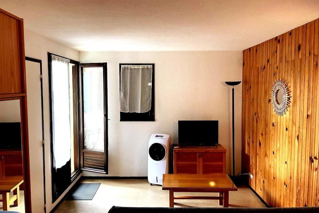 St-Pierre-La-Mer, Bel Appartement A Dans Residence Avec Piscine Et Tennis Entre 5 Et 10 Min De La Plage Fleury  Exteriör bild